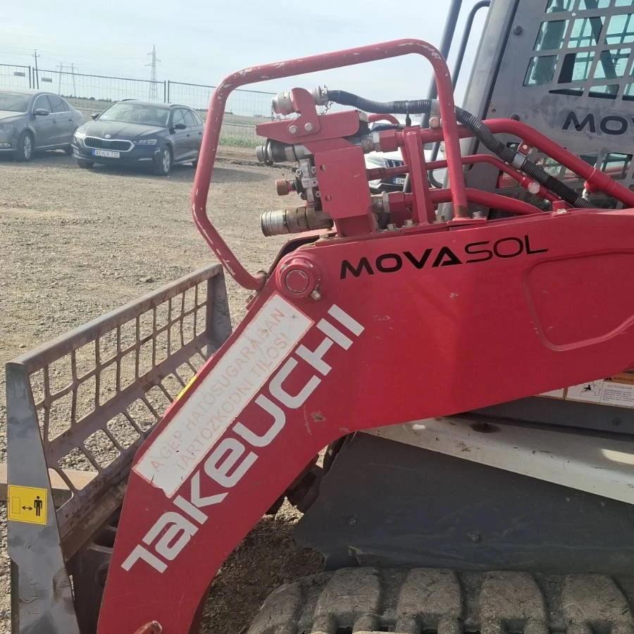 Takeuchi TL12V2