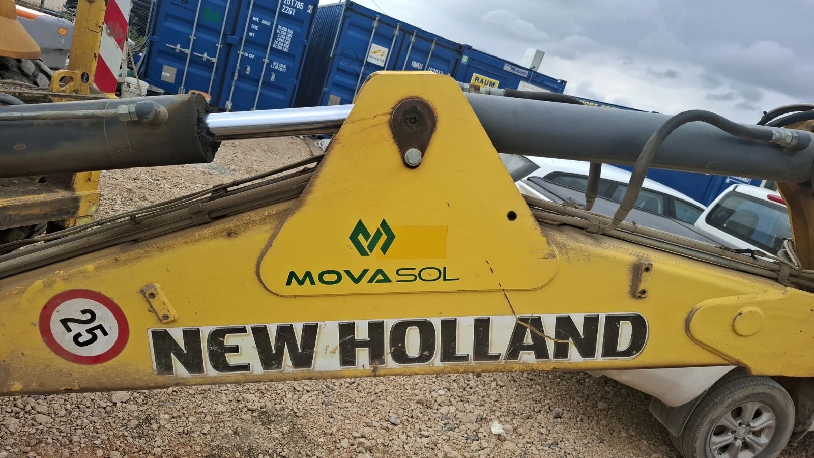 New Holland kompakt rakodó